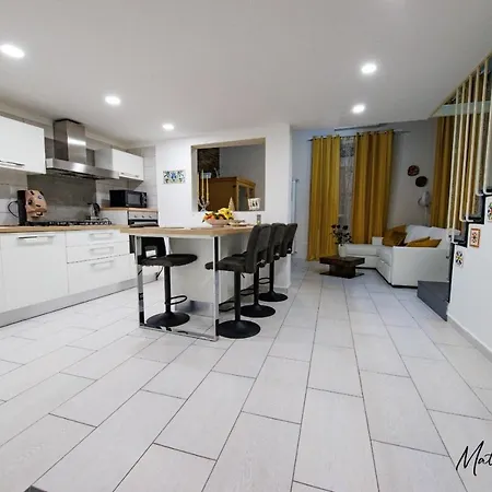 Glam House & Boat Salerno